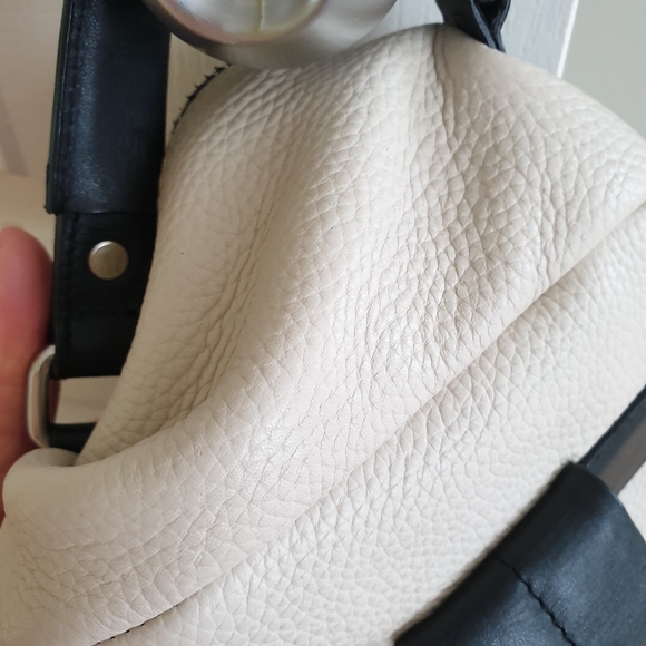 Backpack - Picture 10 of 17